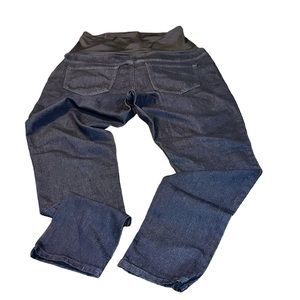 Cross over panel Maternity Jeggings‎ - smooths & sculpts